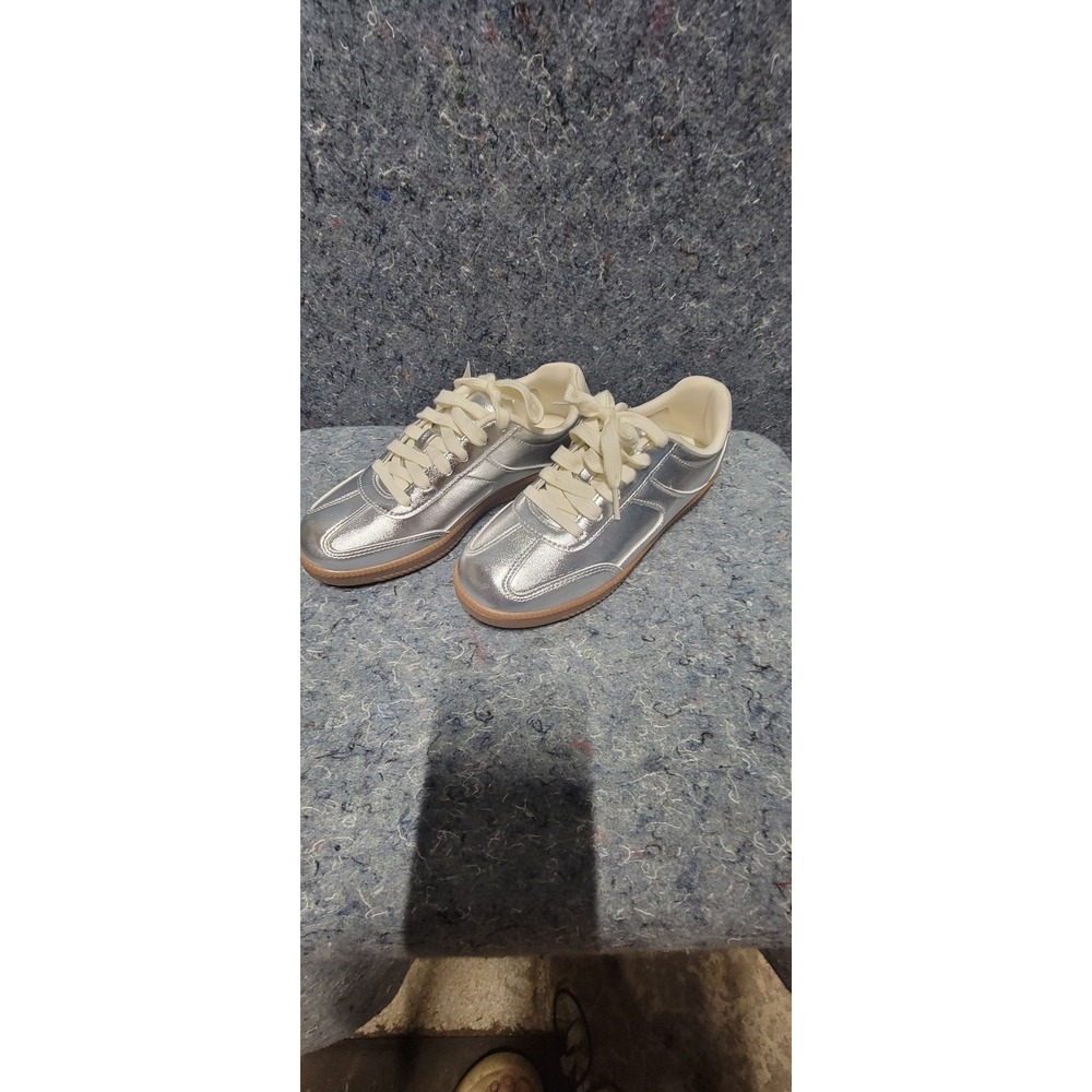 Women's No Boundaries‎ Memory Form Silver Sport Sneaker Size 6 NWT